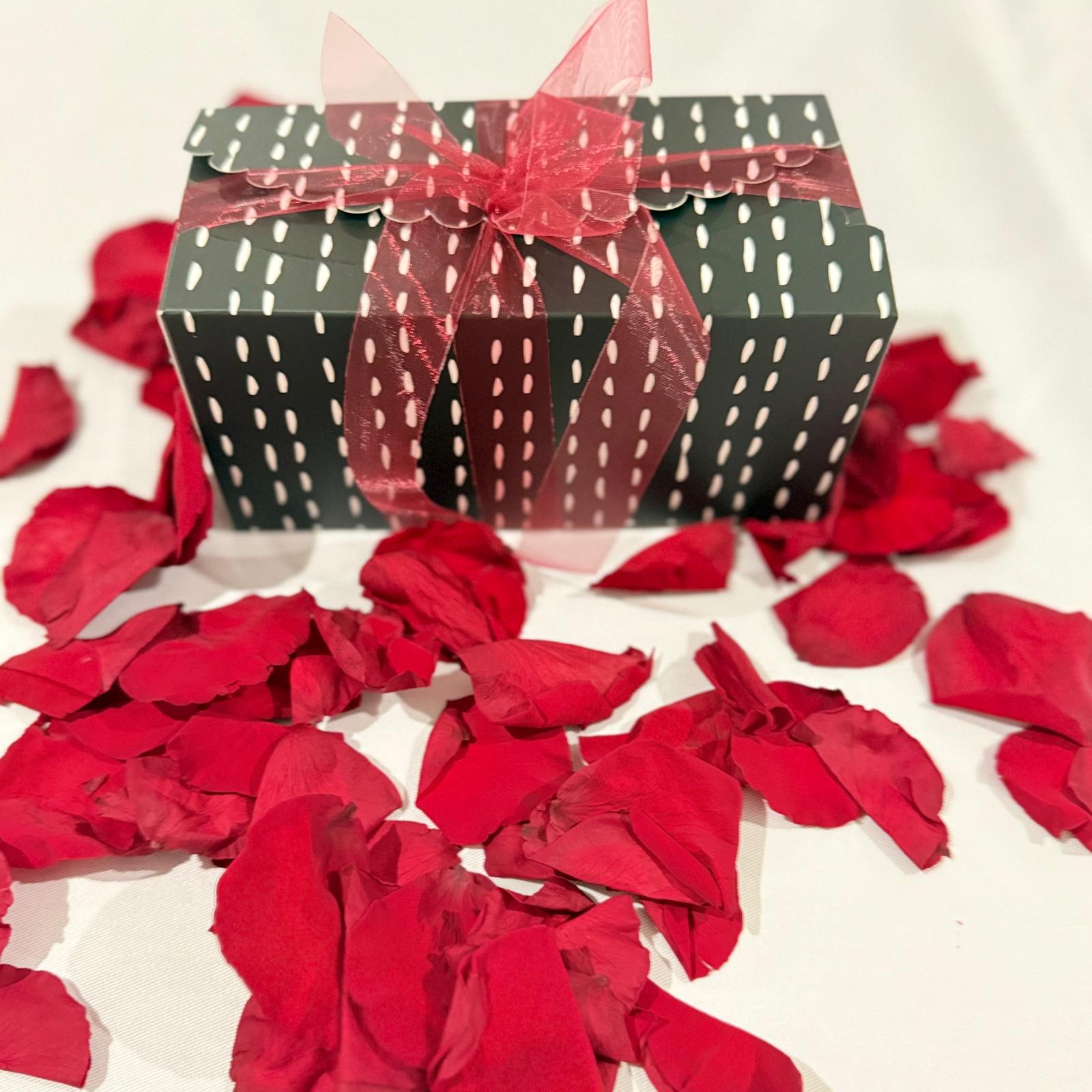 Valentine's day/ Marriage Proposal Freeze Dried Rose Petal Table Decoration Sprinkle kit Black and White