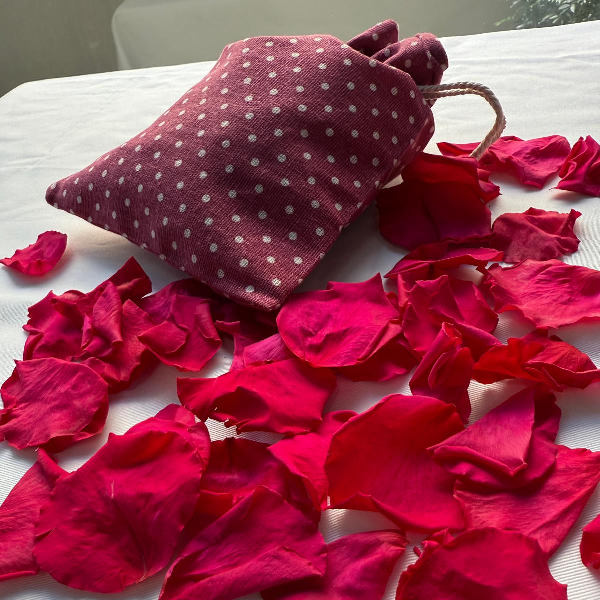 Tropical themed Party Freeze Dried Rose Petal Popping Pink 3x Bags Table Decoration Sprinkle kit