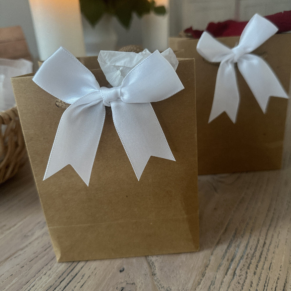 Memorial  Bags XS Kraft 14cm x 11cm x 6.5cm Pack of 10 Blue Hydrangea Petals